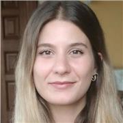 Sono laureata in mediazione linguistica e il mio livello di inglese è C1. Inoltre ho frequentato il liceo classico quindi sono in grado di dare ripetizioni su qualunque materia umanistica e per qualsiasi etá. Come si puó vedere dal mio curriculum ho esper